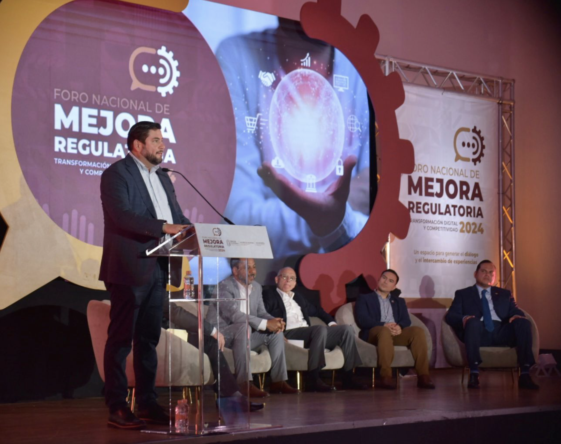 Se destaca la importancia de la mejora regulatoria y transformación digital 
